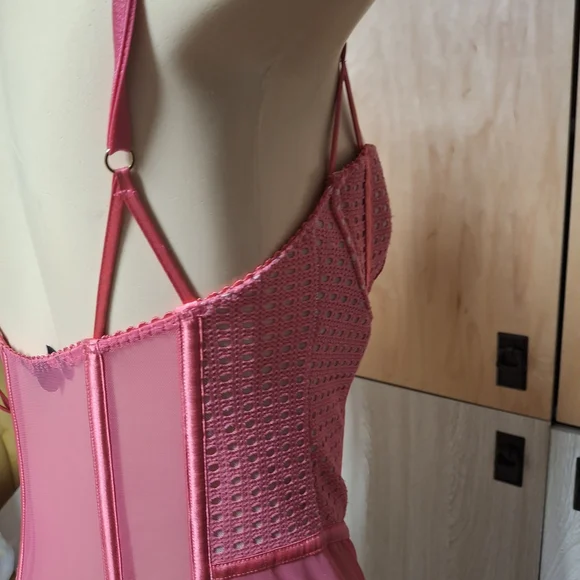💋Victoria's Secret Pink Mesh Lace Bodysuit💋 - Picture 4 of 7